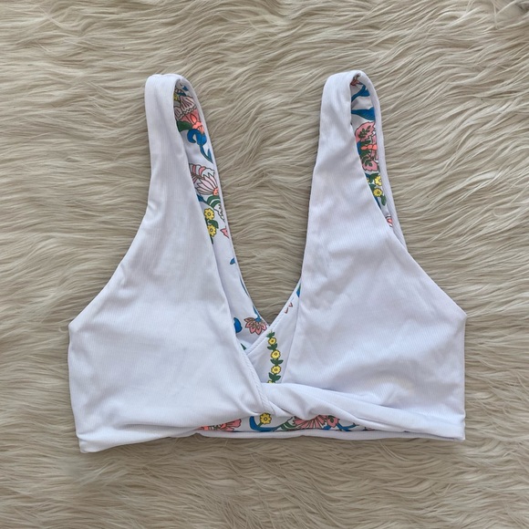 Maaji White Ribbed Pink Floral Reversible Jane Twisted Bikini Top Swimsuit - Picture 3 of 13